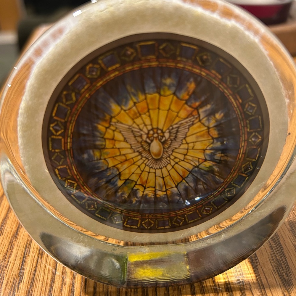 Holy Spirit Glass Paperweight Round Shaped Felt Bottom As Is Up Or Down - Picture 4 of 9